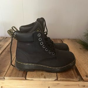 Steel toe boots